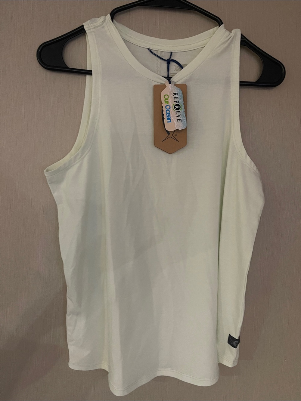 Aftco NWT small Light neon Green Sleeveless Tank Top
